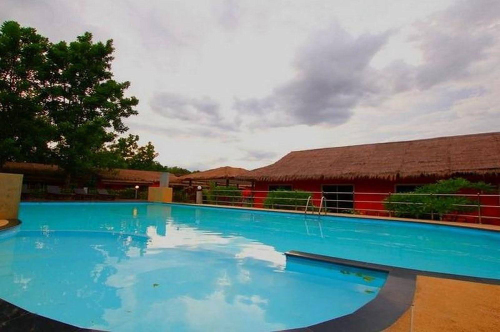 Aurora Resort Kanchanaburi Ngoại thất bức ảnh